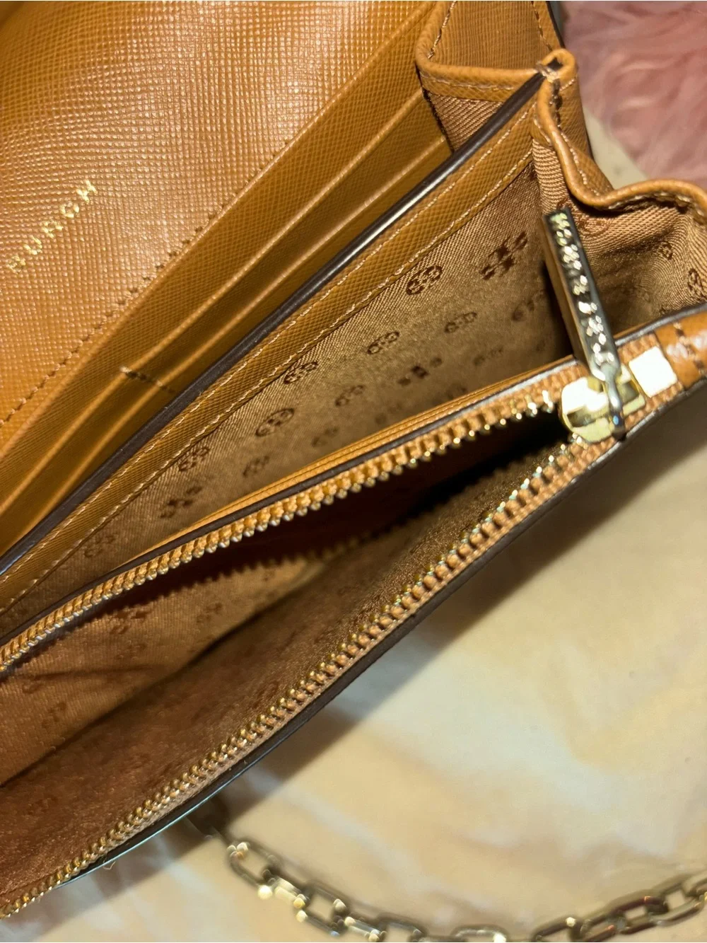 Tory Burch 💖wear scratches